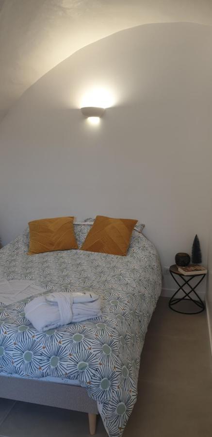 La Tour Noble Bed & Breakfast Saint-Saturnin  Екстериор снимка