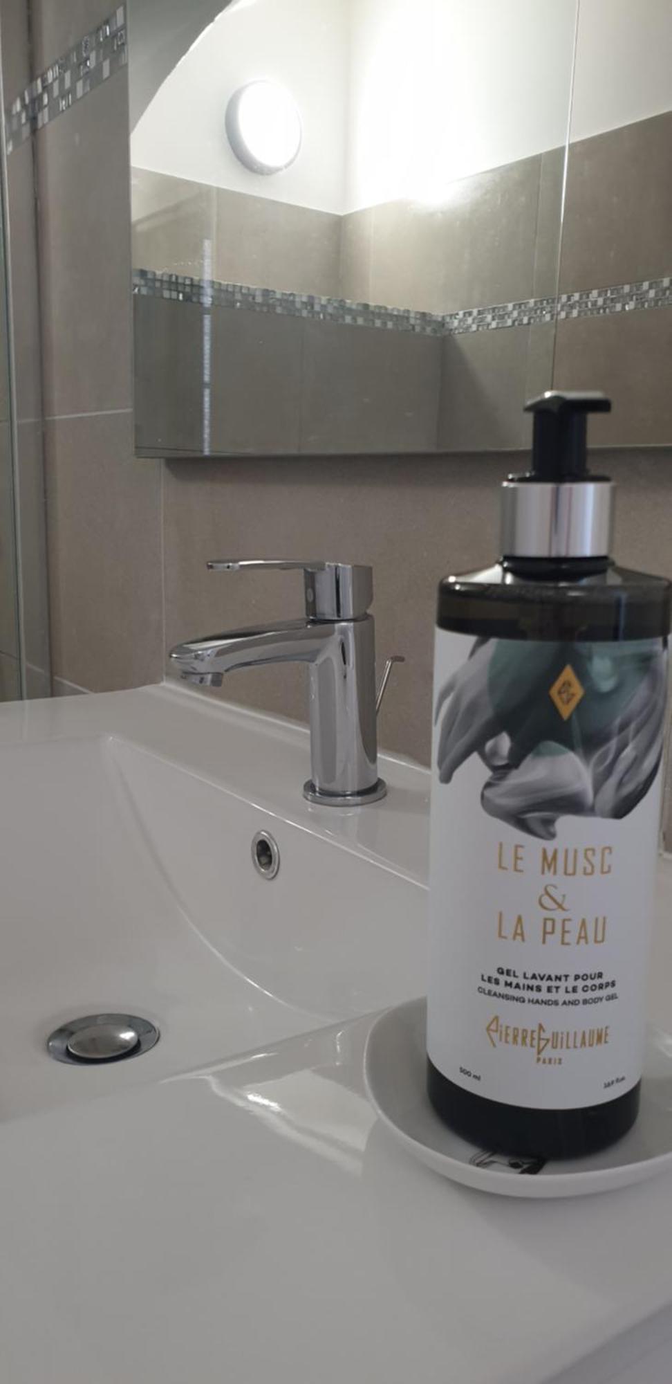 La Tour Noble Bed & Breakfast Saint-Saturnin  Екстериор снимка